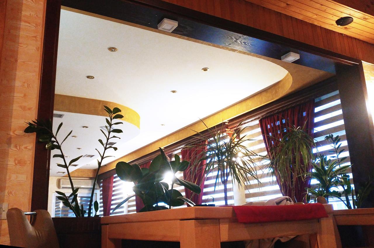 Hotel Derby Orasje 외부 사진