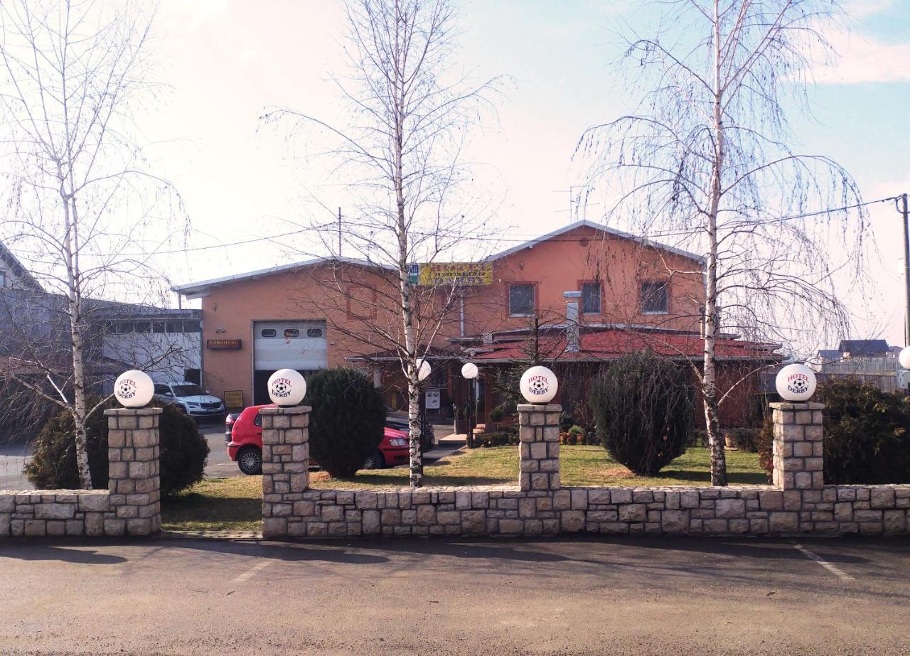 Hotel Derby Orasje 외부 사진