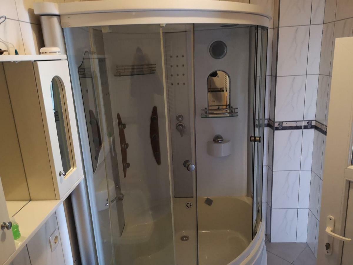 Hotel Derby Orasje 외부 사진